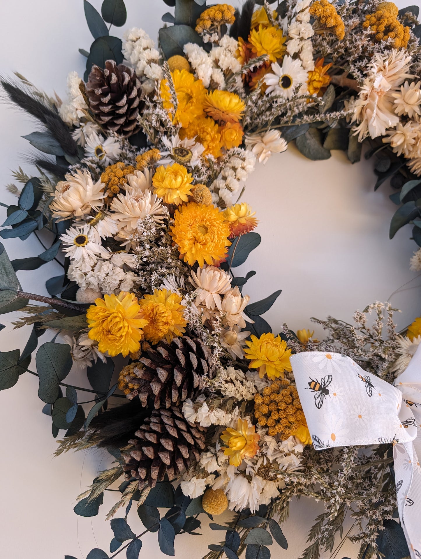 Large BumbleBee dried flower wreath