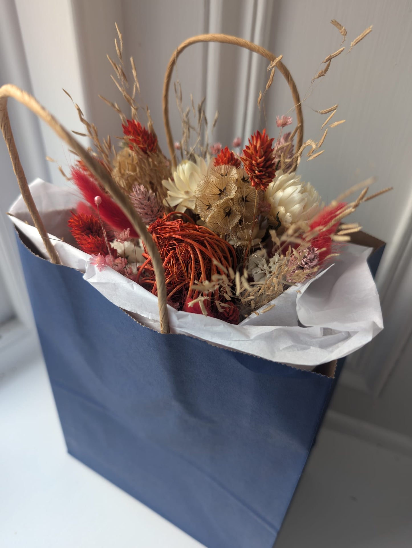 Grab and go red posy