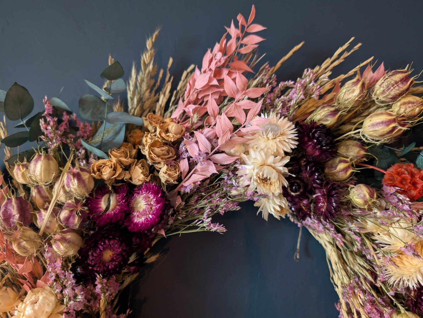 "Moray" everlasting dried flower wreath