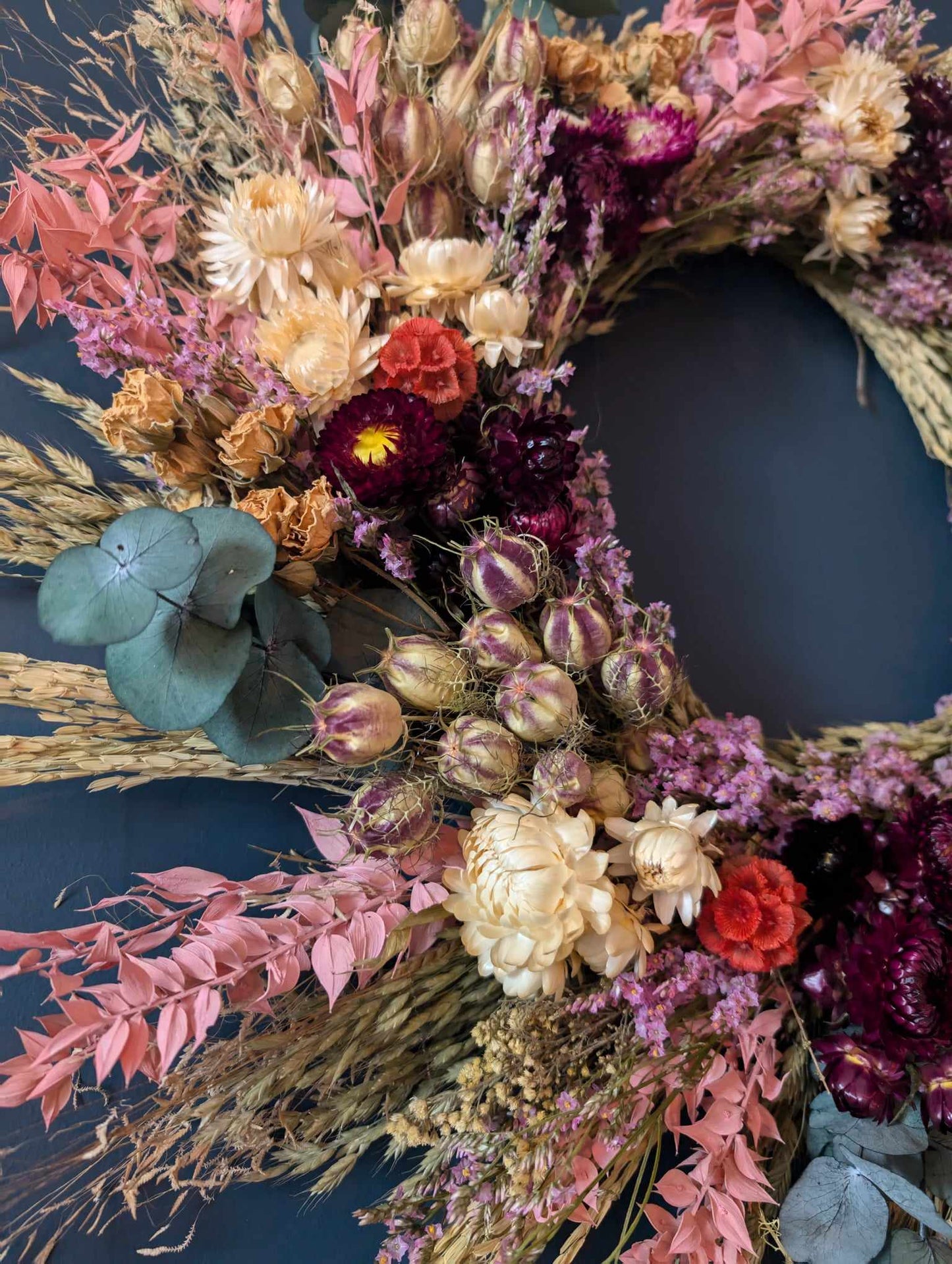 "Moray" everlasting dried flower wreath