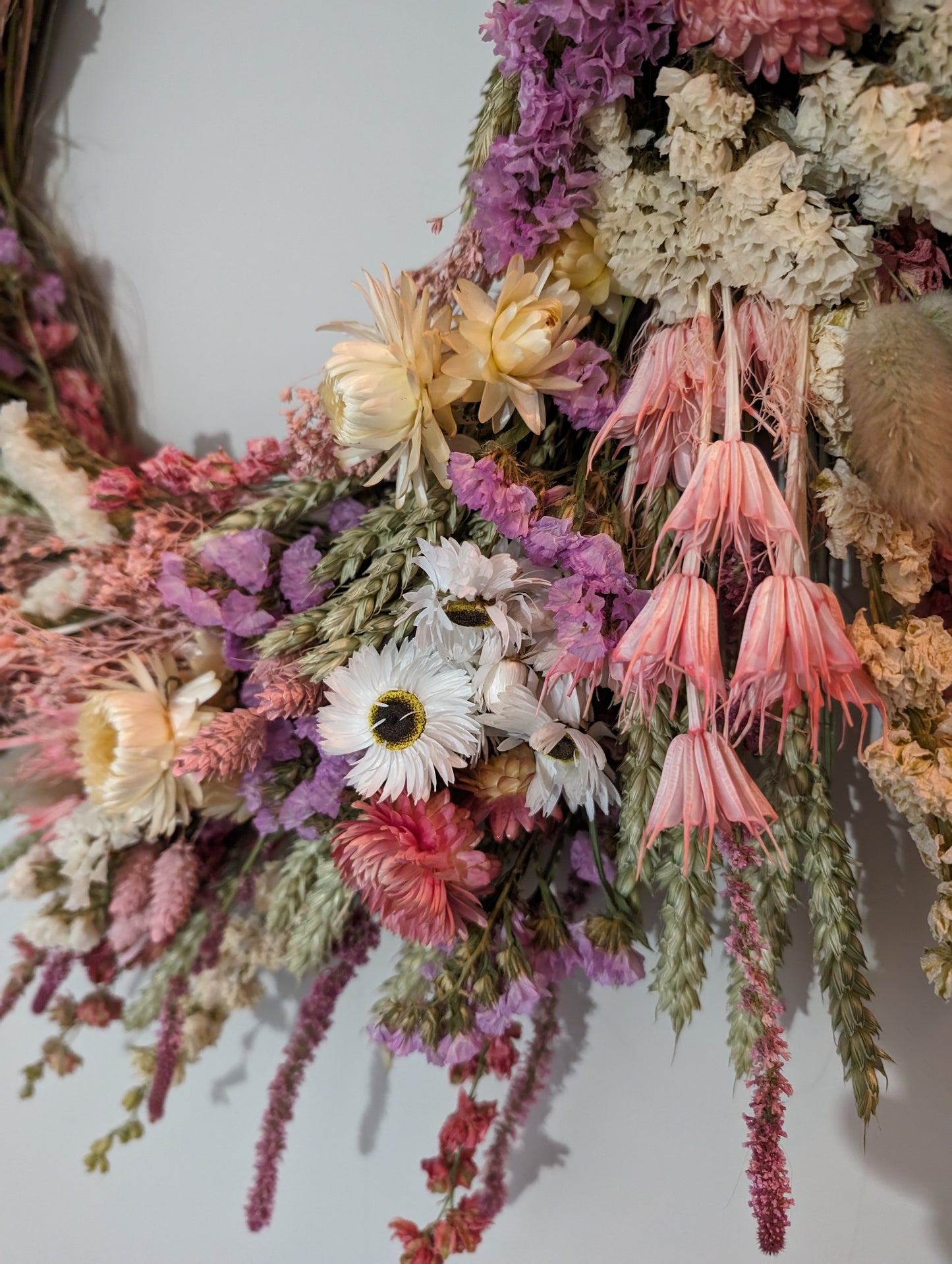 "Doris" large dried flower wreath